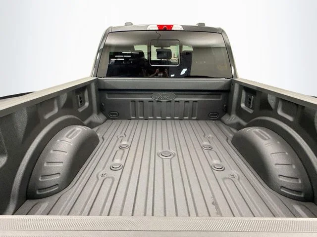 New 2026 Agate Black Metallic Ford F-250® Lariat® image 28