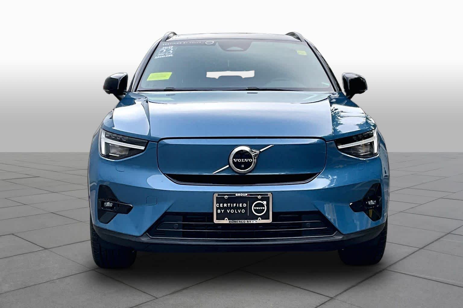 Used 2023 Fjord Blue Metallic Volvo Ultimate image 3