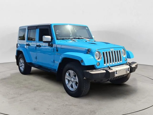 Used 2017  Jeep Unlimited Sahara image 7