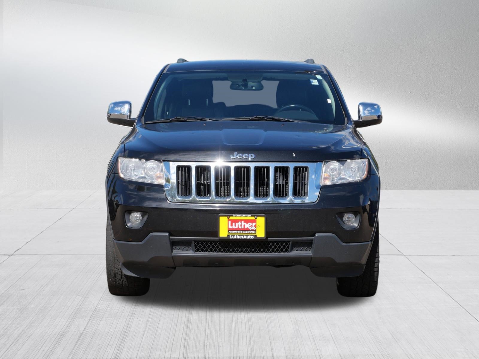 Used 2011 Jeep Grand Cherokee Laredo with VIN 1J4RR4GT8BC522651 for sale in Saint Paul, MN