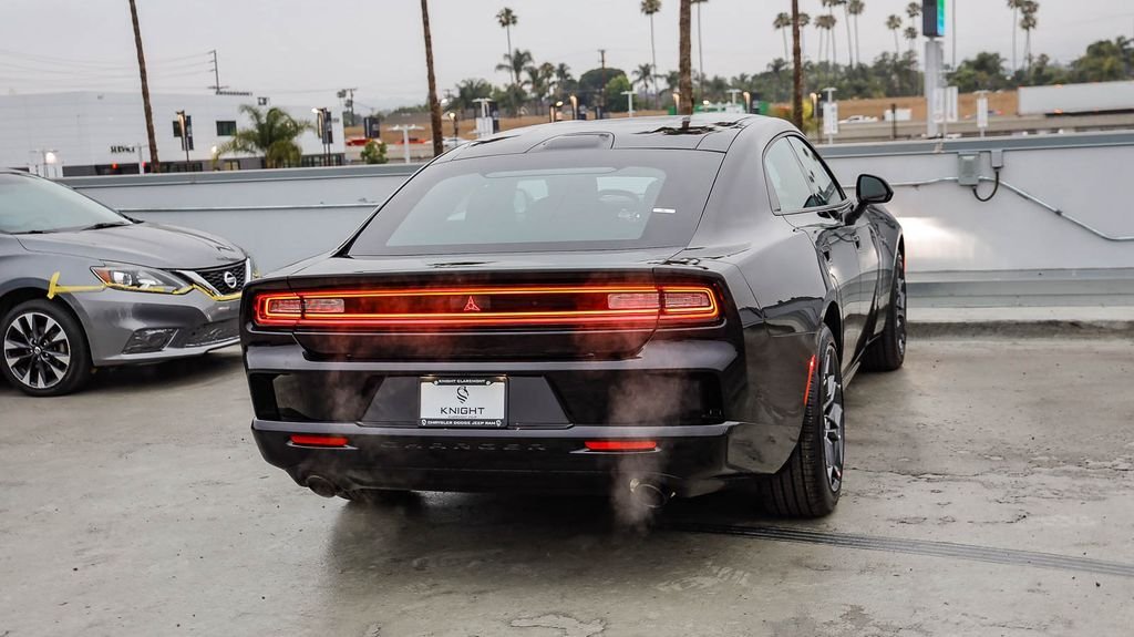 New 2026 Diamond Black Crystal Pearlcoat Dodge R/T image 9