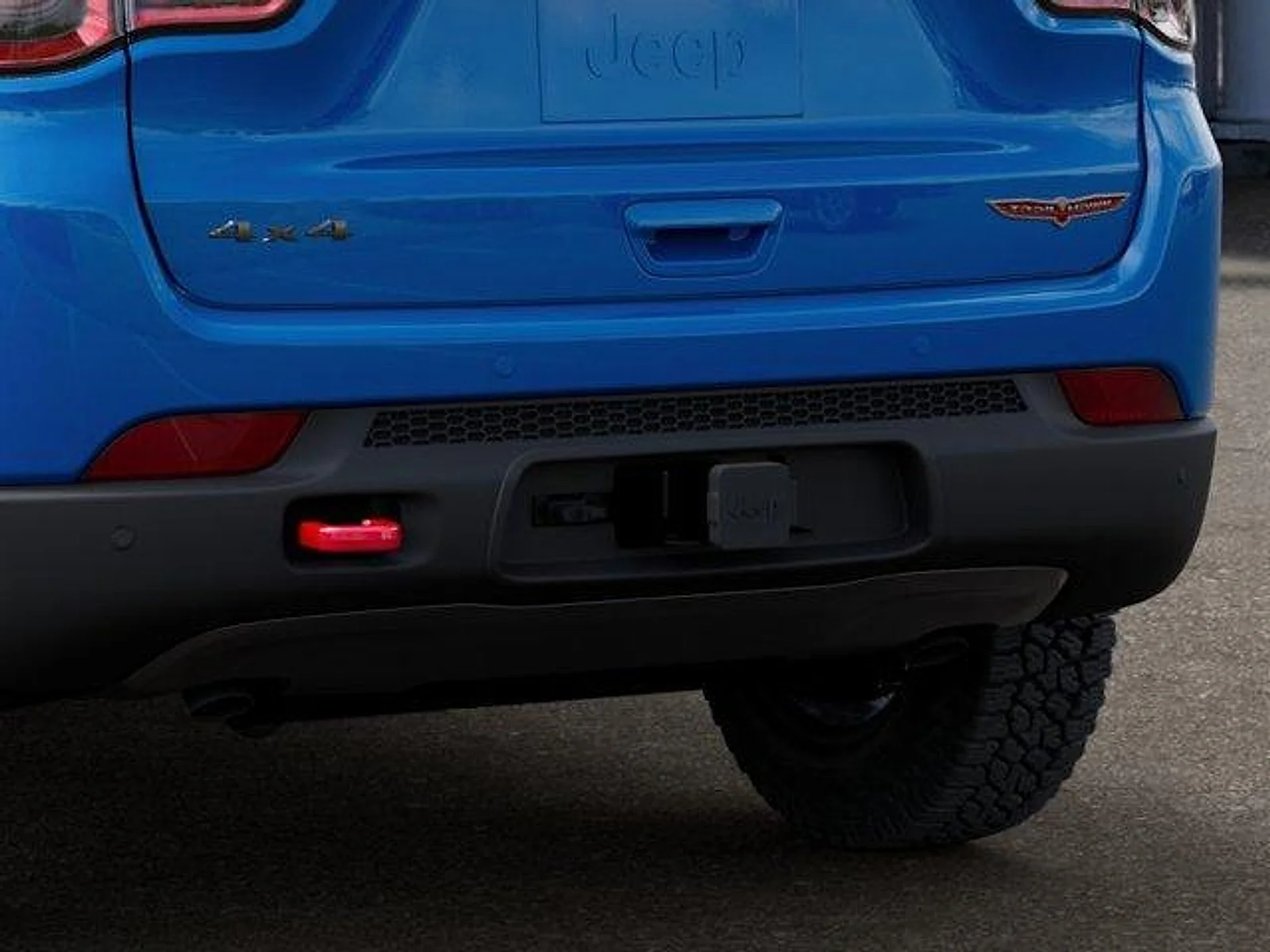 New 2026 Hydro Blue Pearl-Coat Exterior Paint Jeep Trailhawk image 13
