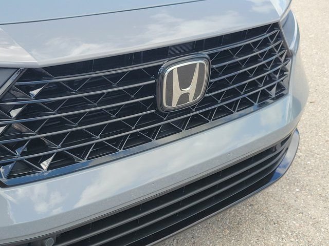 New 2026 Urban Gray Pearl Honda Touring image 7