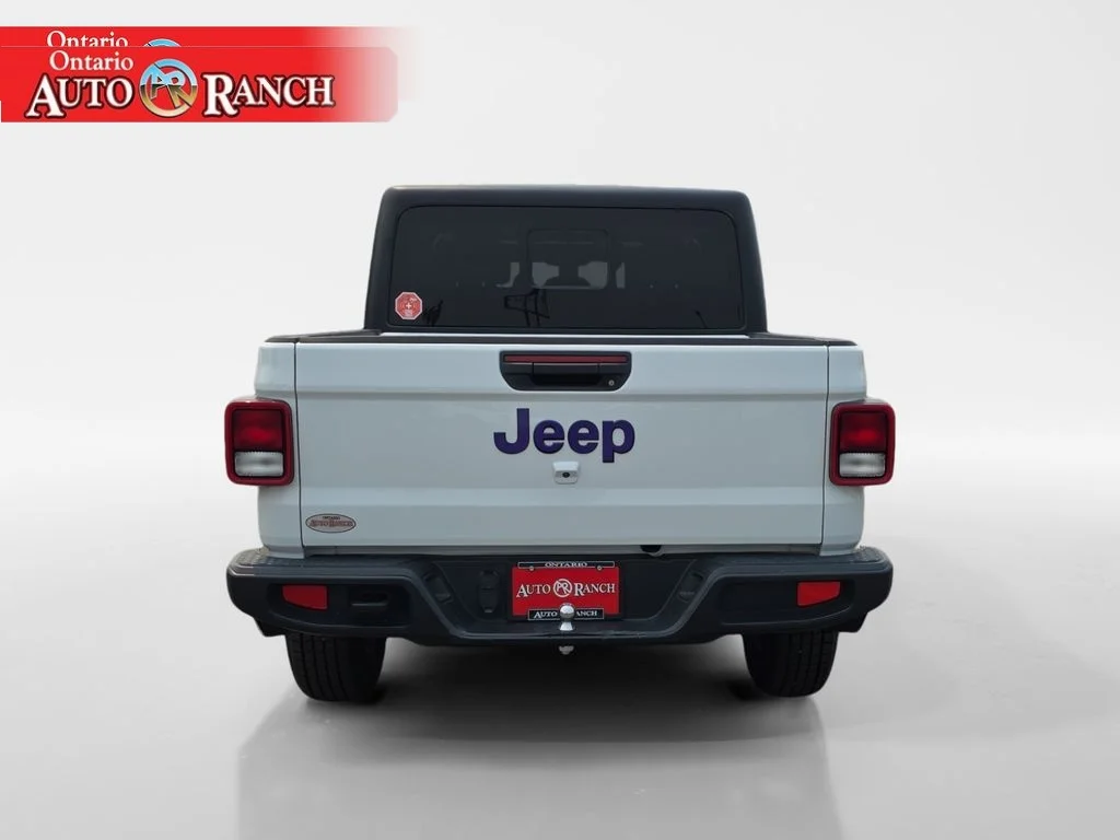 Used 2023 Copper Jeep Sport S image 4