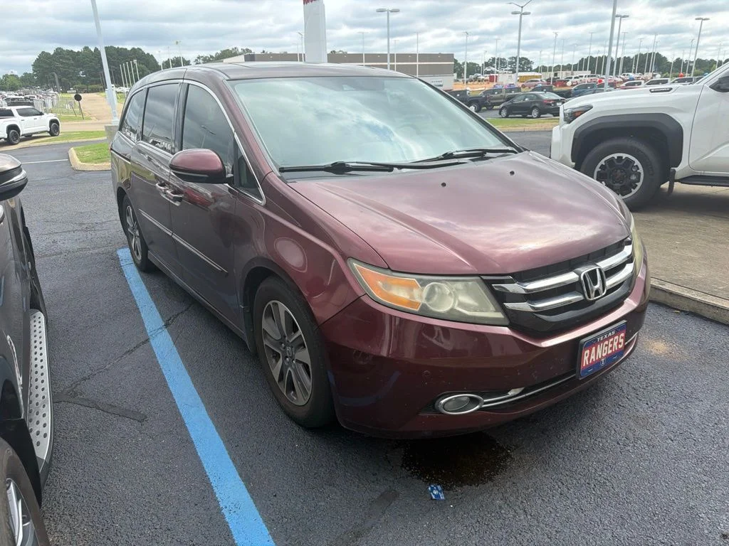 Used 2016  Honda Touring Elite image 2