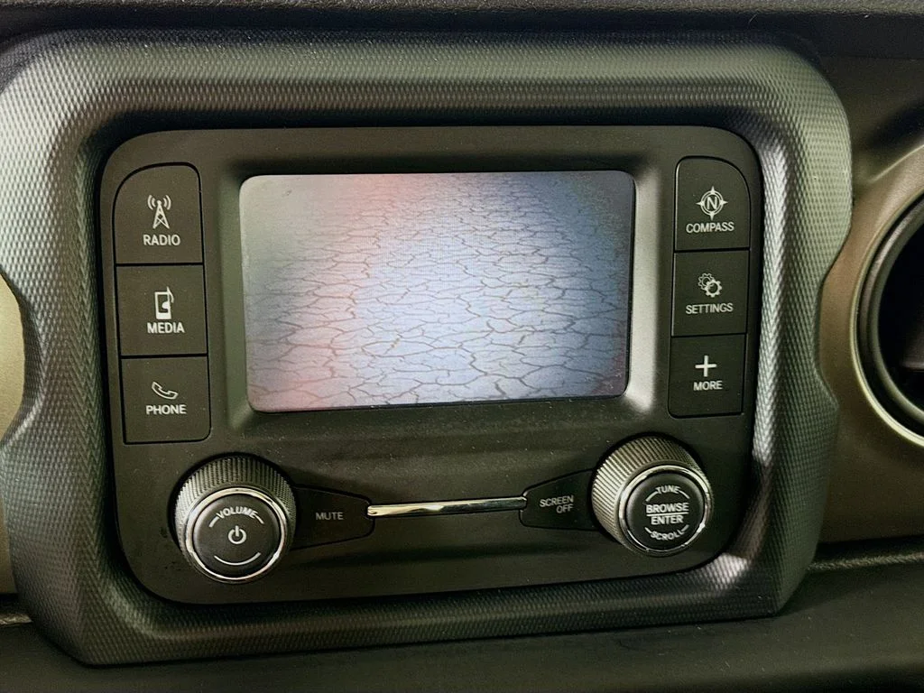 Used 2019 Hellayella Clearcoat Jeep Unlimited Sport S image 15
