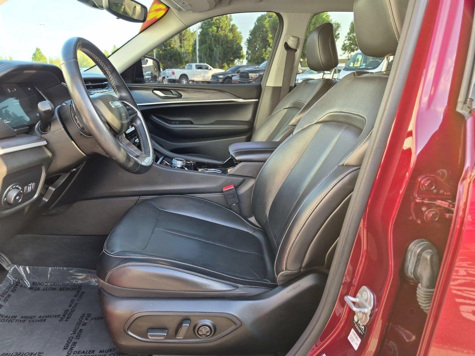 Used 2021 Velvet Red Pearlcoat Jeep Limited image 17