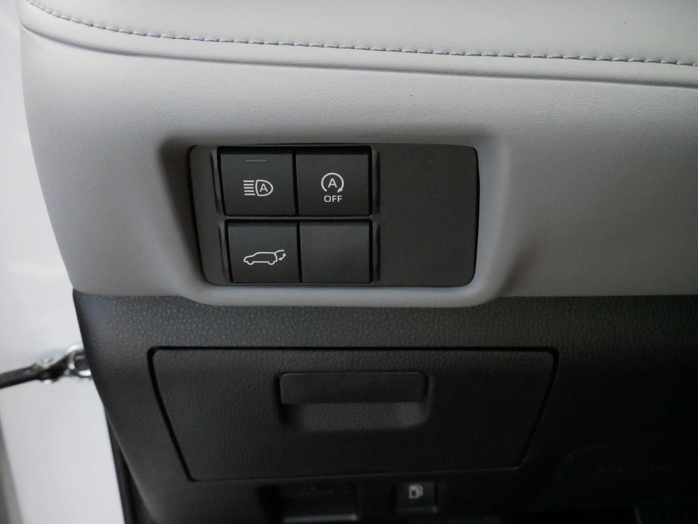 Certified Used 2026 Wind Chill Pearl Toyota XLE image 27
