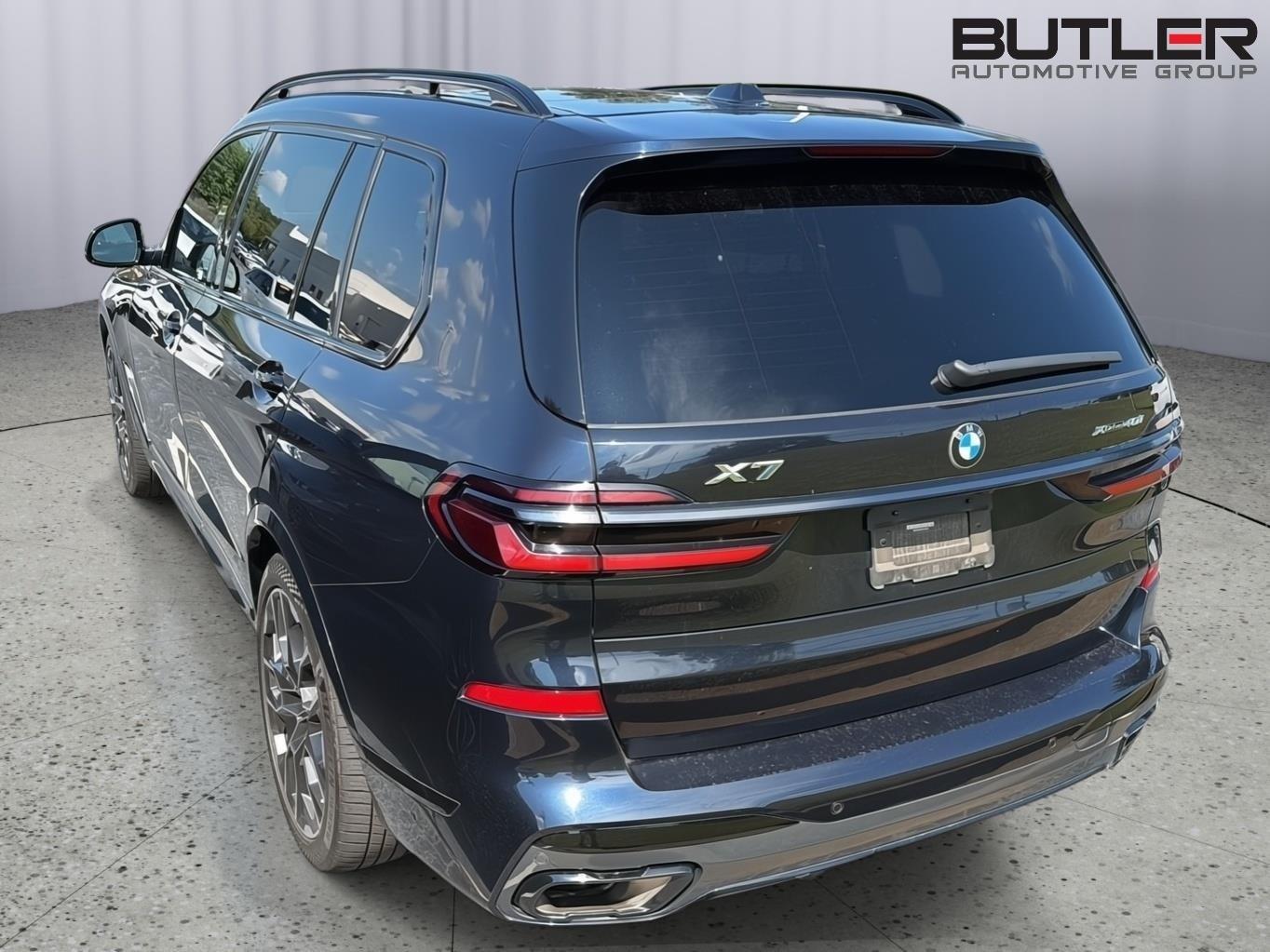 Used 2024 Carbon Black Metallic BMW xDrive40i image 10