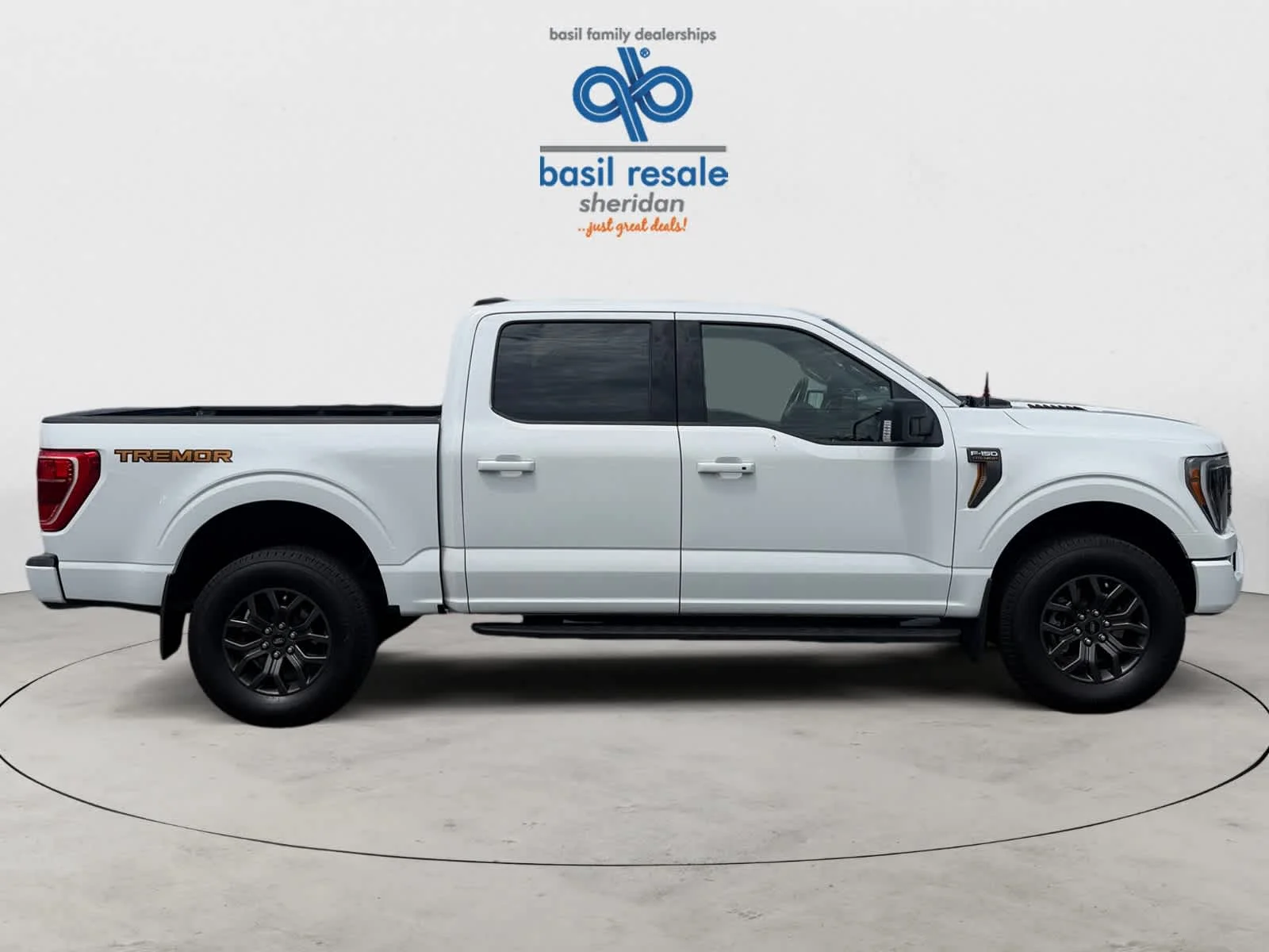 Used 2023 Oxford White Ford Tremor image 8