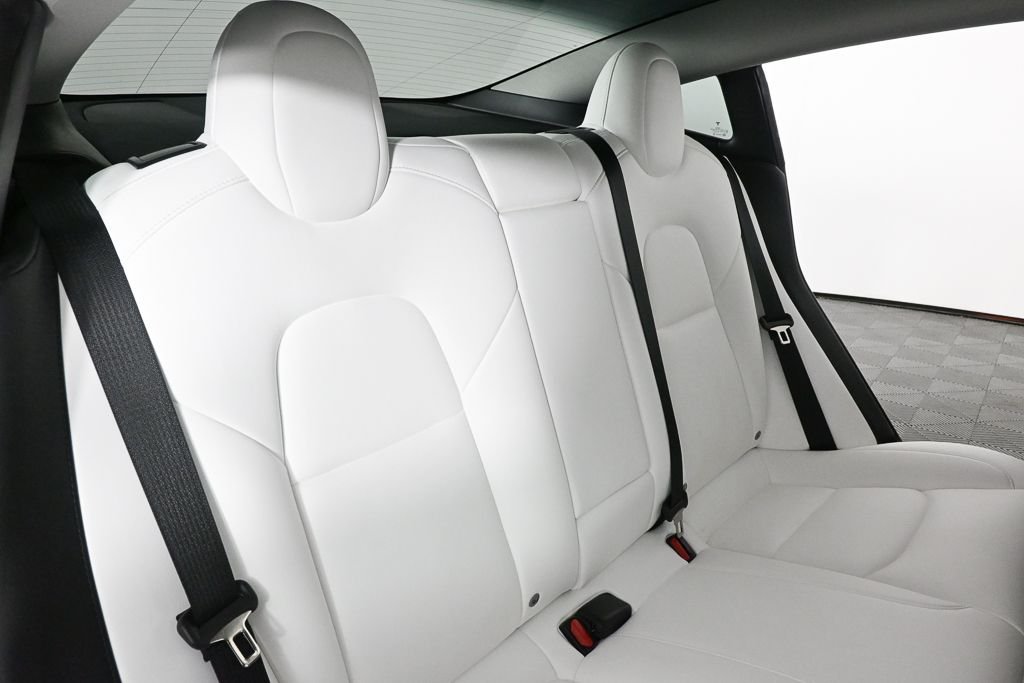 Used 2022  Tesla Performance image 16