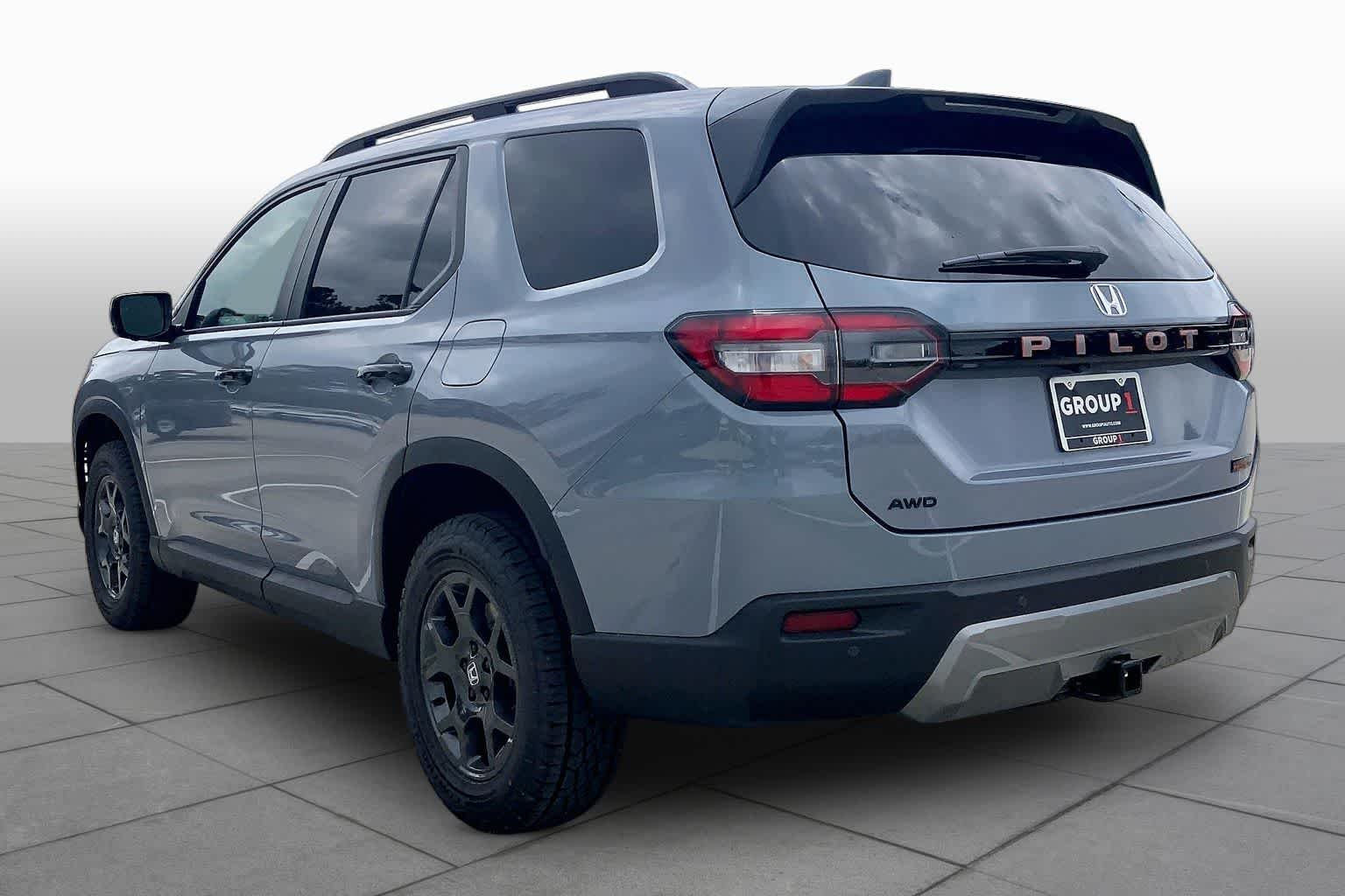 New 2026 Sonic Gray Pearl Honda AWD TrailSport image 11