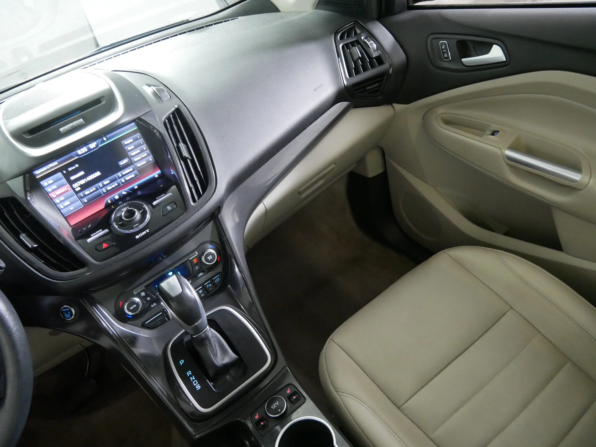 Used 2014 Sunset Ford Titanium image 11