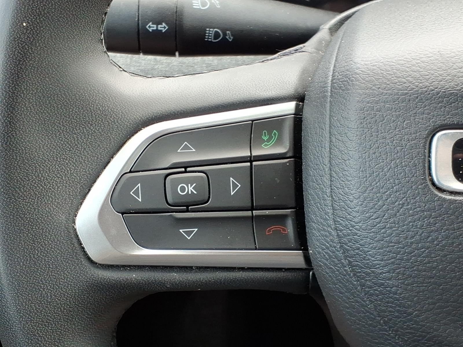 2024 Jeep Compass Latitude Silver at Robbins Nissan