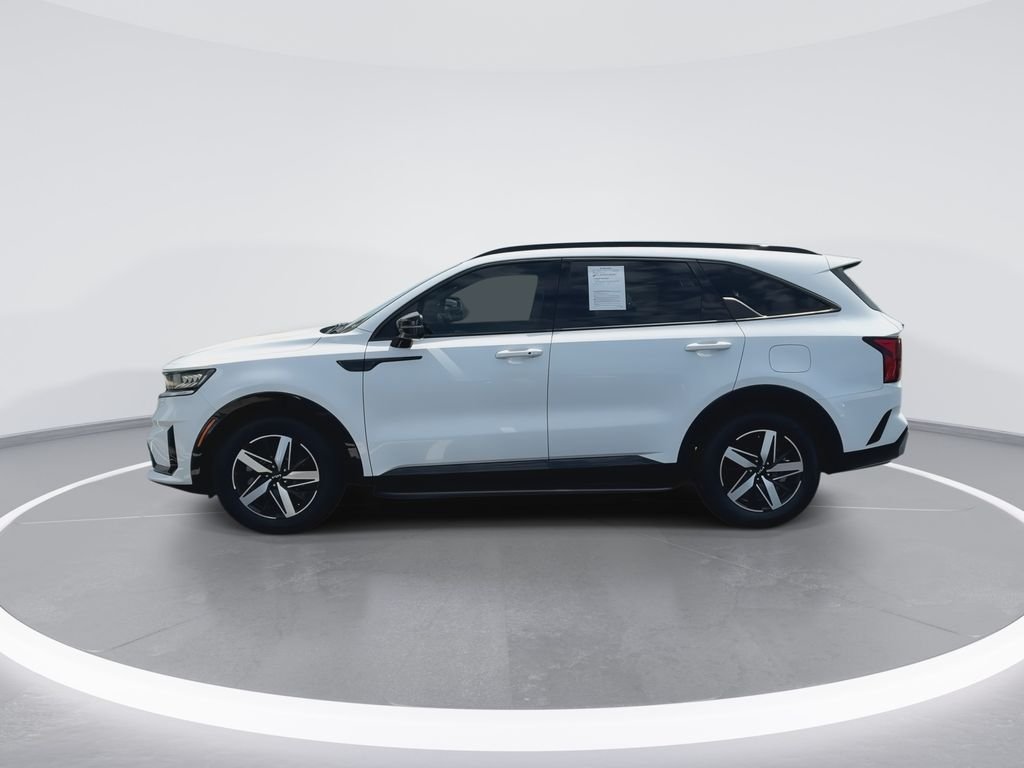 Used 2022 White Kia S image 5
