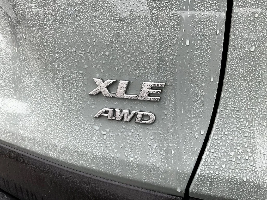 Used 2021 Blue Toyota XLE image 27
