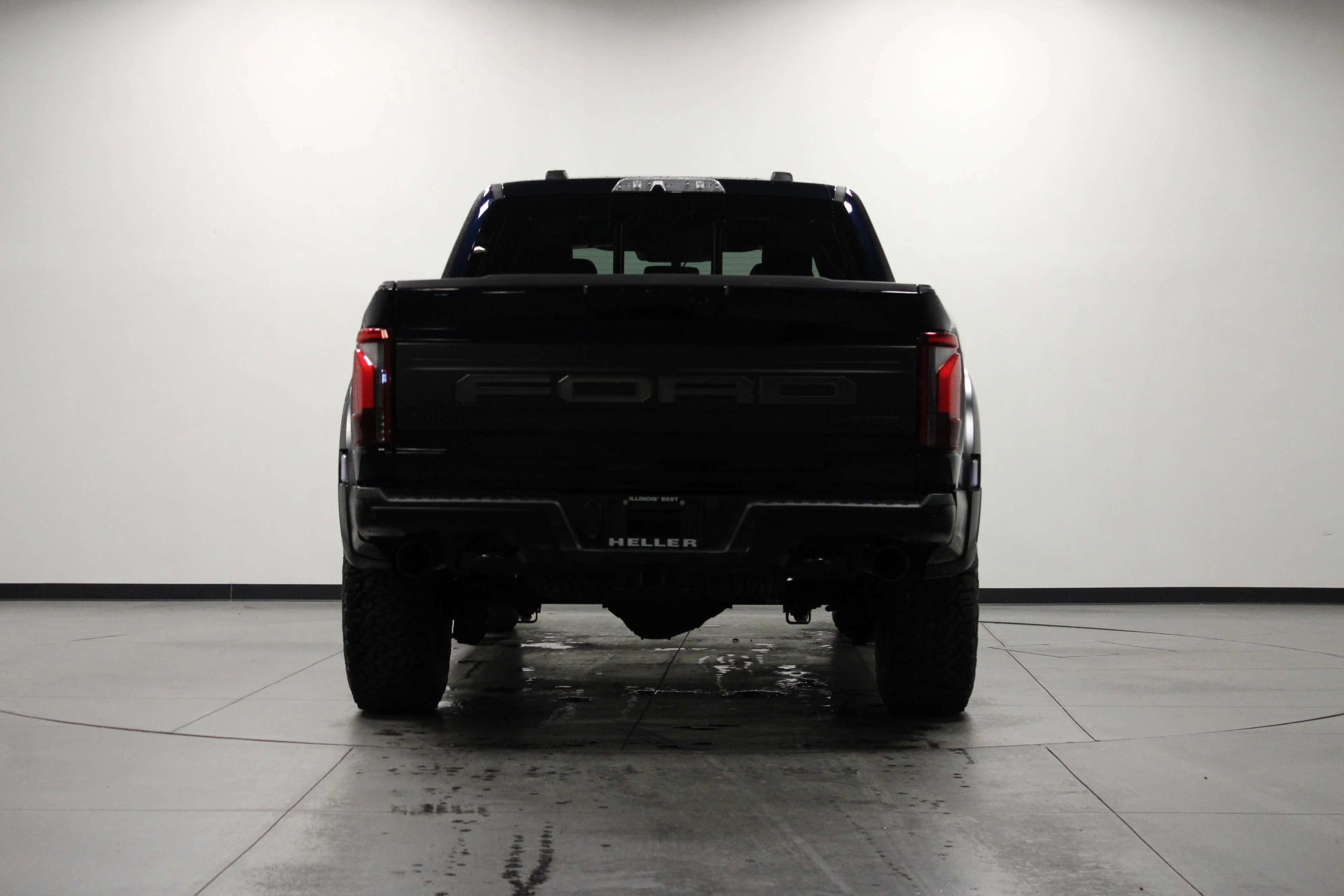 Used 2025 Antimatter Blue Metallic Ford Raptor image 5