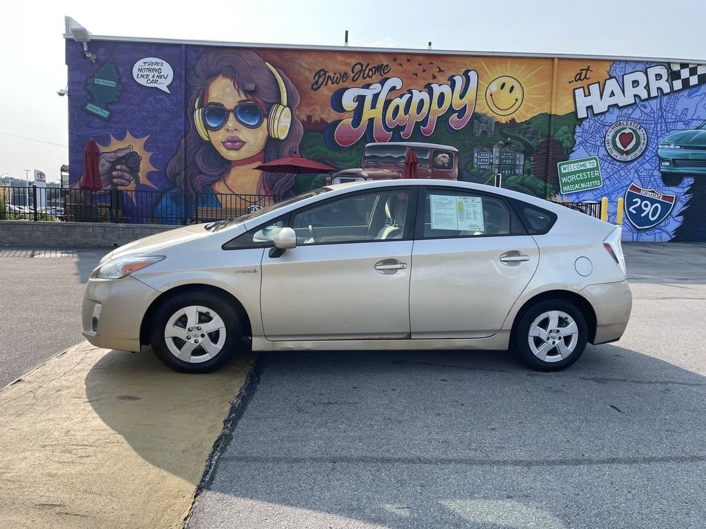 Used 2010 Gold Toyota II image 2