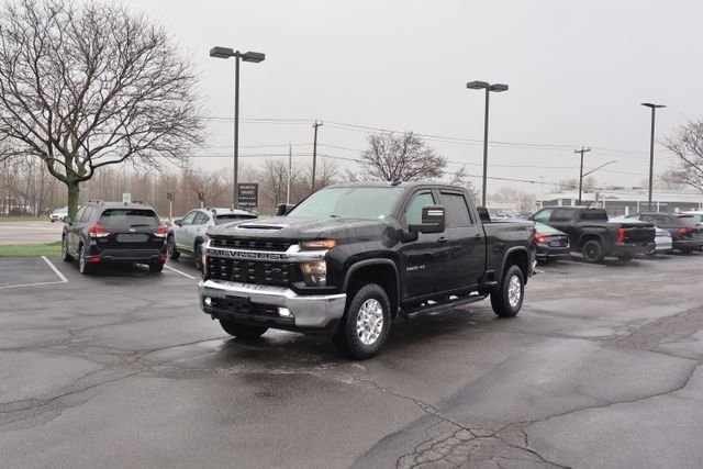 Used 2022 Black Chevrolet LT image 3