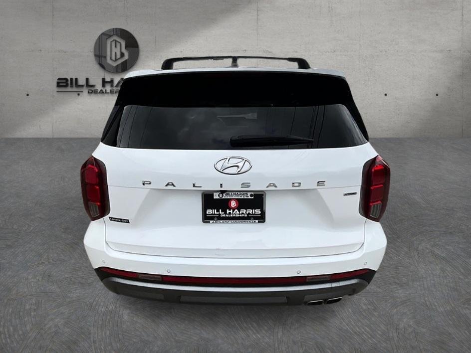Used 2023 White Hyundai SEL image 7
