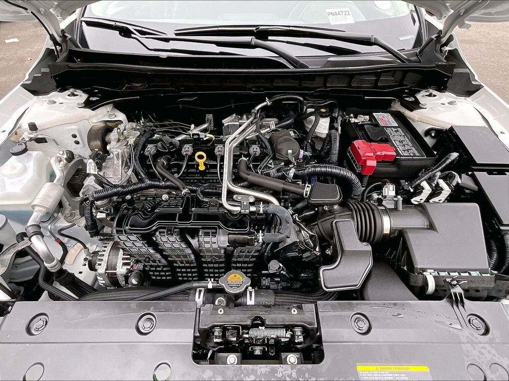Used 2024 White Nissan 2.5 SR image 30