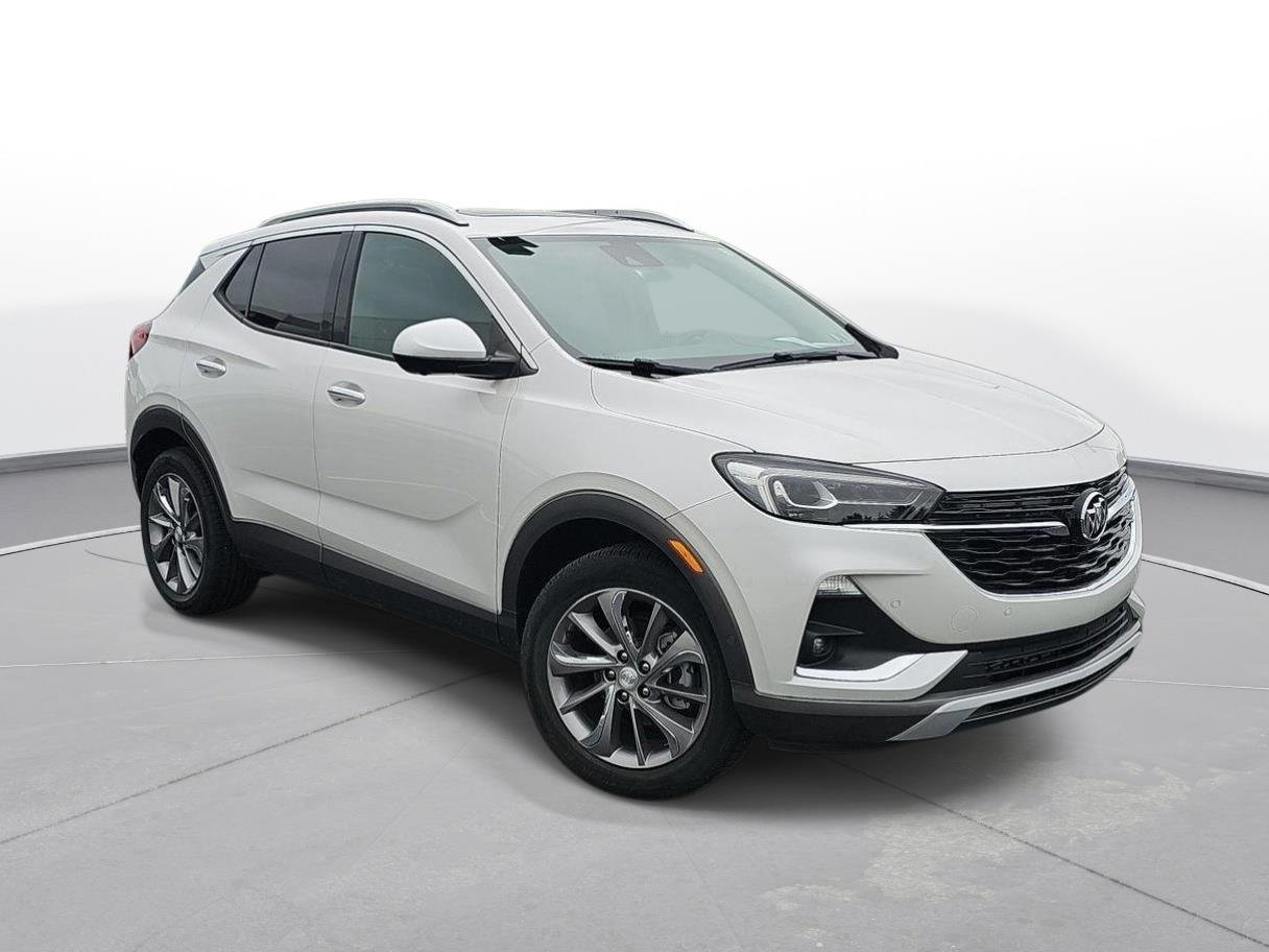 Used 2022 White Frost Tricoat Buick Essence image 4