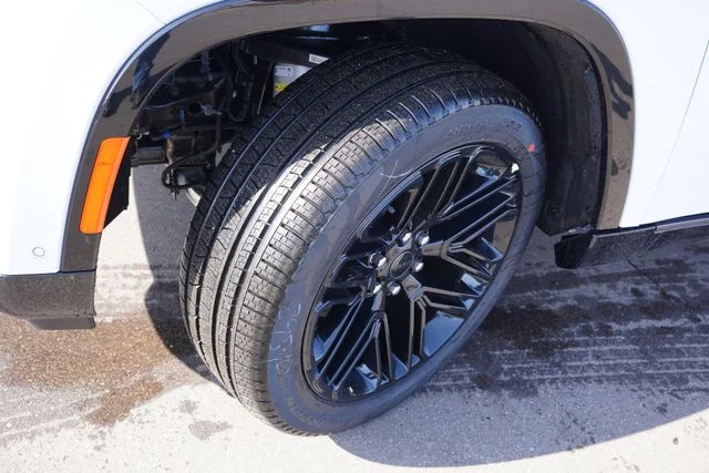 New 2026 Bright White Clearcoat Jeep Limited Reserve image 9