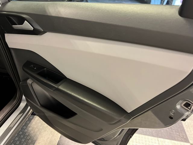 Used 2023 Gray Volkswagen 1.5T SE image 13