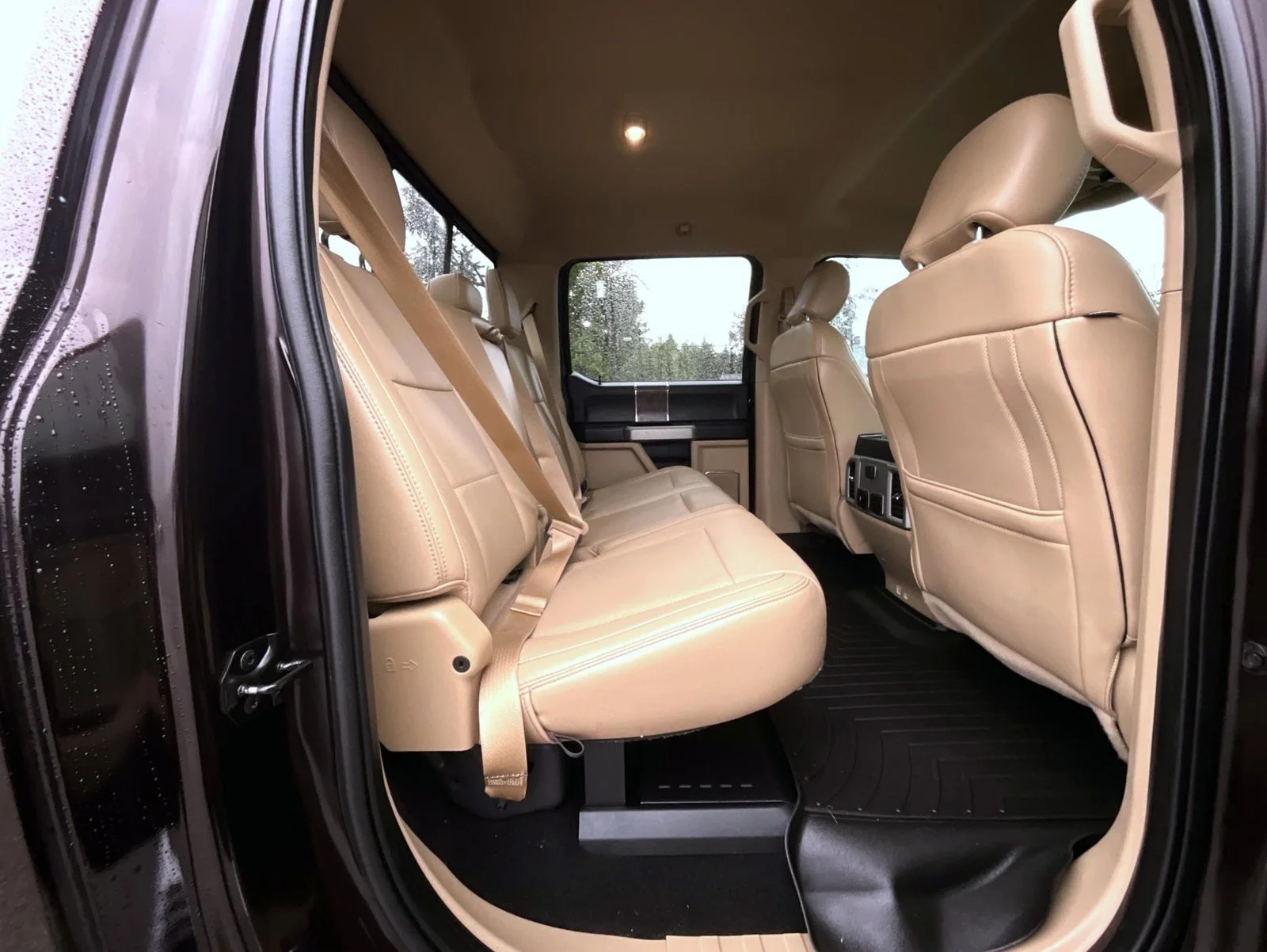 Used 2019 Red Ford Lariat image 22