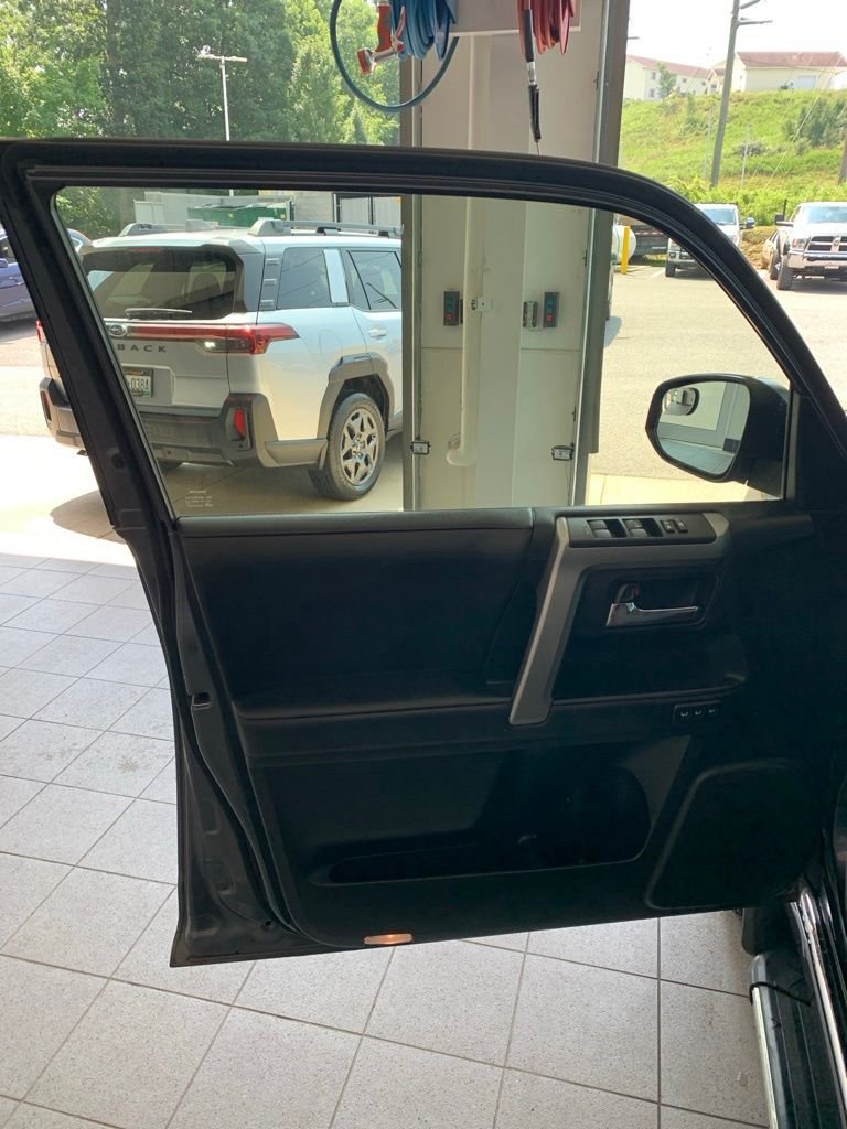 2021 Toyota 4Runner Limited - Photo 6