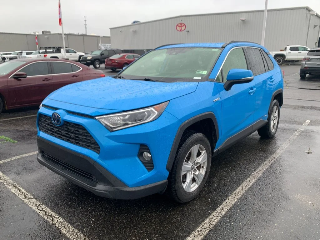 Used 2020 Blue Toyota XLE image 7