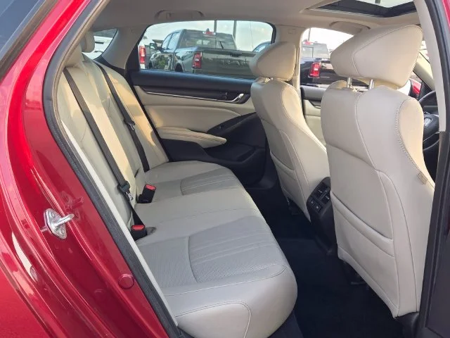 Used 2021 Red Honda EX-L image 16