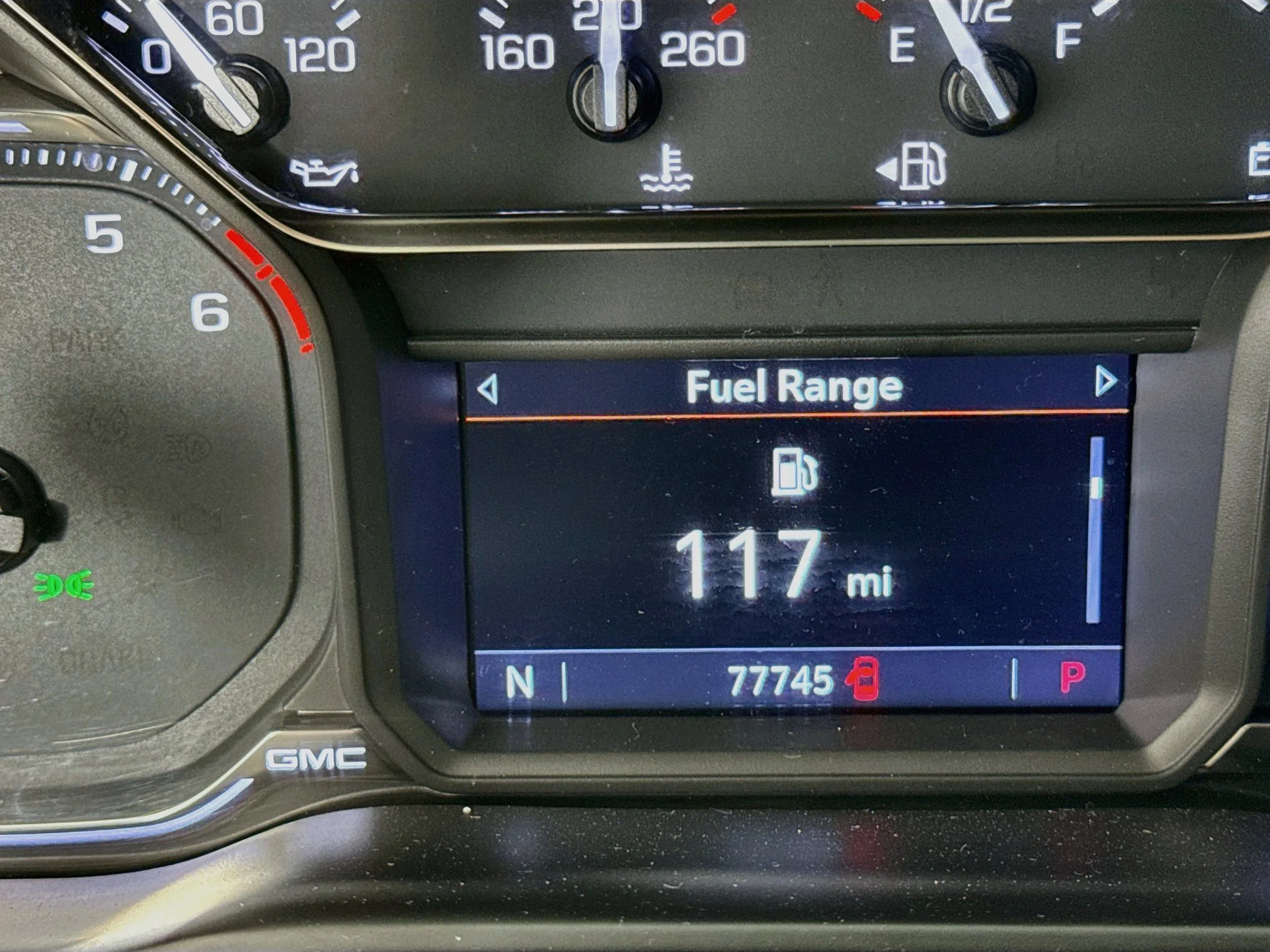 Used 2021 SUMMIT WHITE GMC SLE image 14