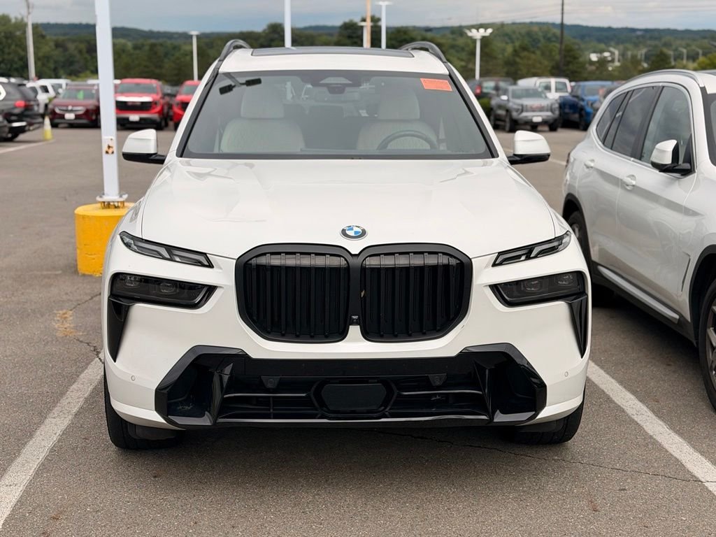 Certified Used 2025 Mineral White Metallic BMW xDrive40i image 2