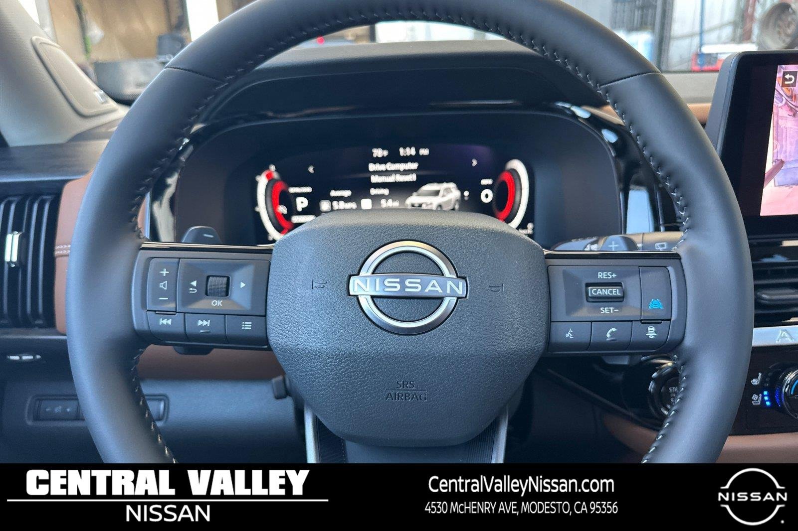 New 2026 Boulder Gray Pearl/Super Black Nissan Platinum image 24