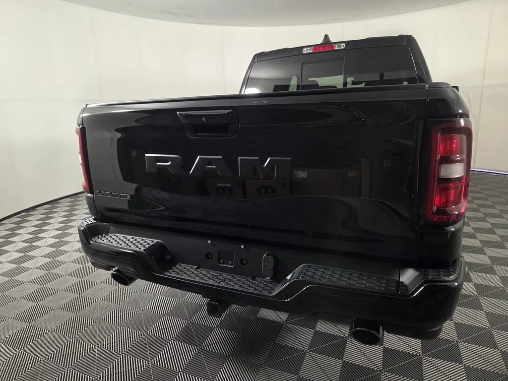 New 2026 Diamond Black Crystal Pearl-Coat Exterior Paint RAM Laramie image 6