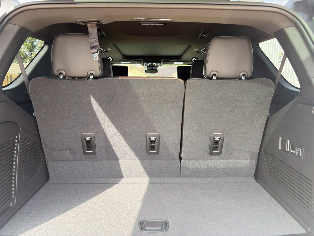 New 2026 Glacier White Tricoat GMC Denali Ultimate image 12