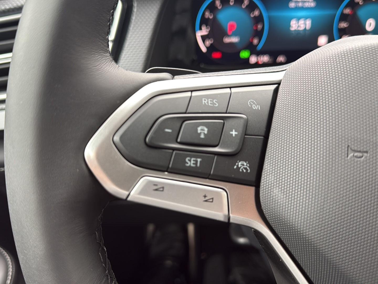2026 Volkswagen Atlas Cross Sport SEL R-LINE - Photo 14