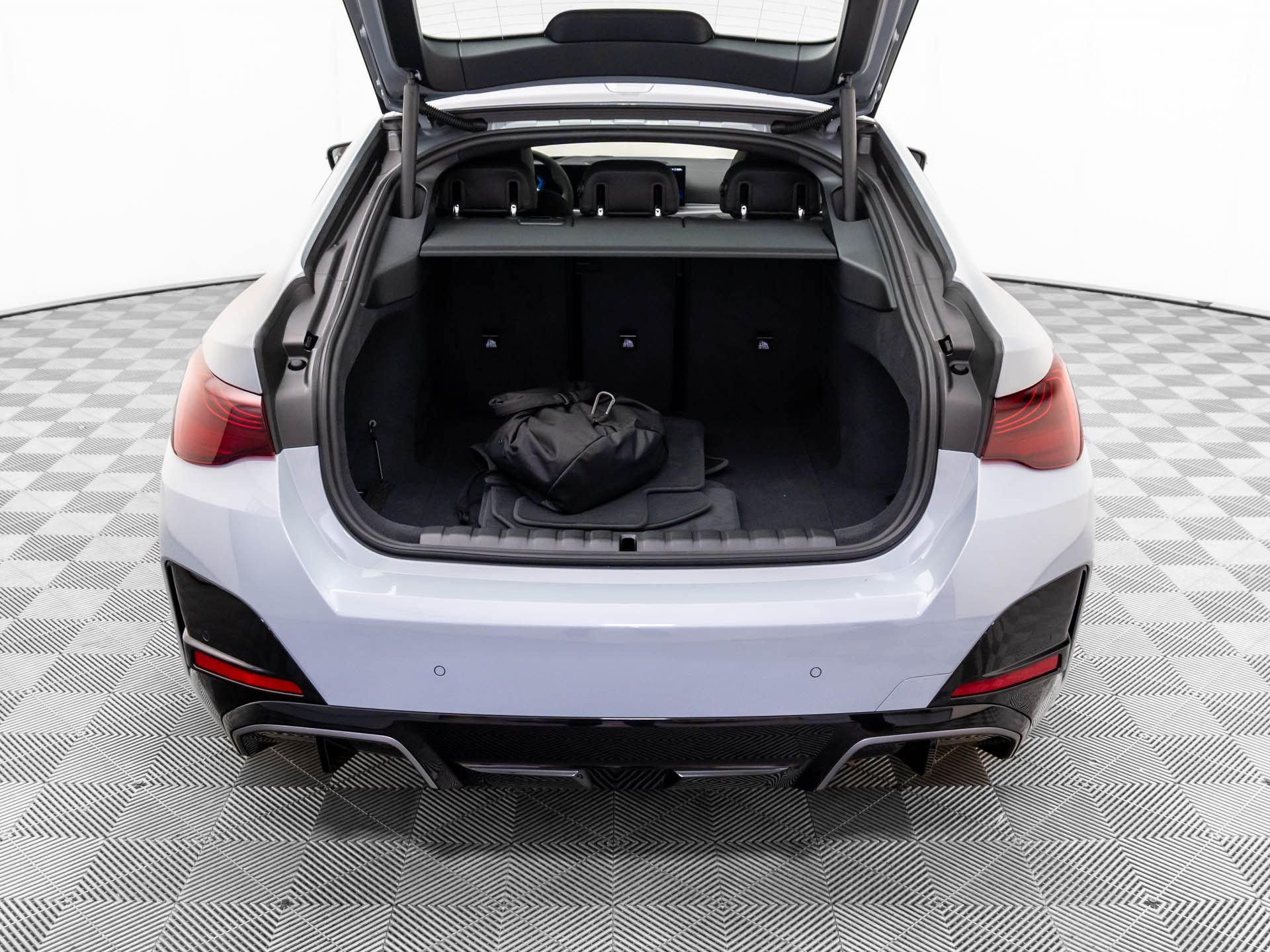 New 2026 Brooklyn Grey Metallic BMW M60 image 31