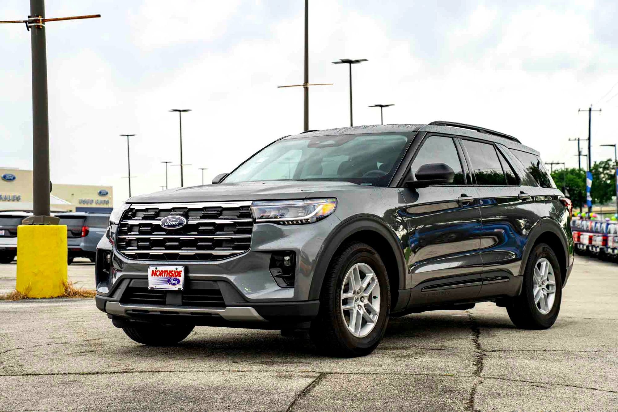 New 2026 Carbonized Gray Metallic Ford Active image 7