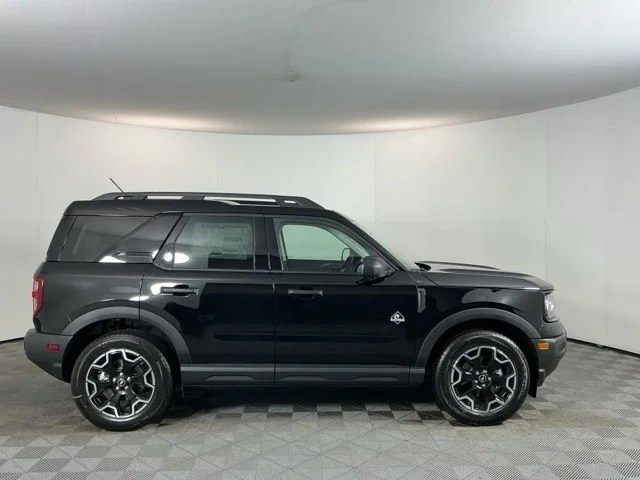 New 2026 Shadow Black Ford Outer Banks image 4
