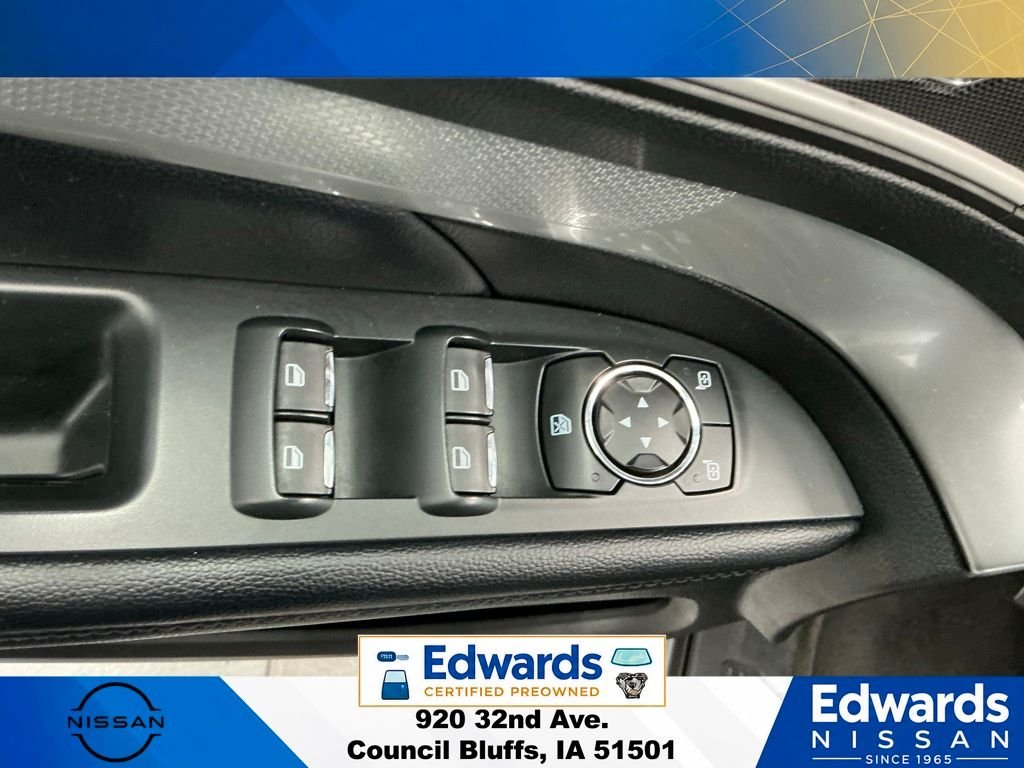Used 2017 Silver Ford XLT image 26