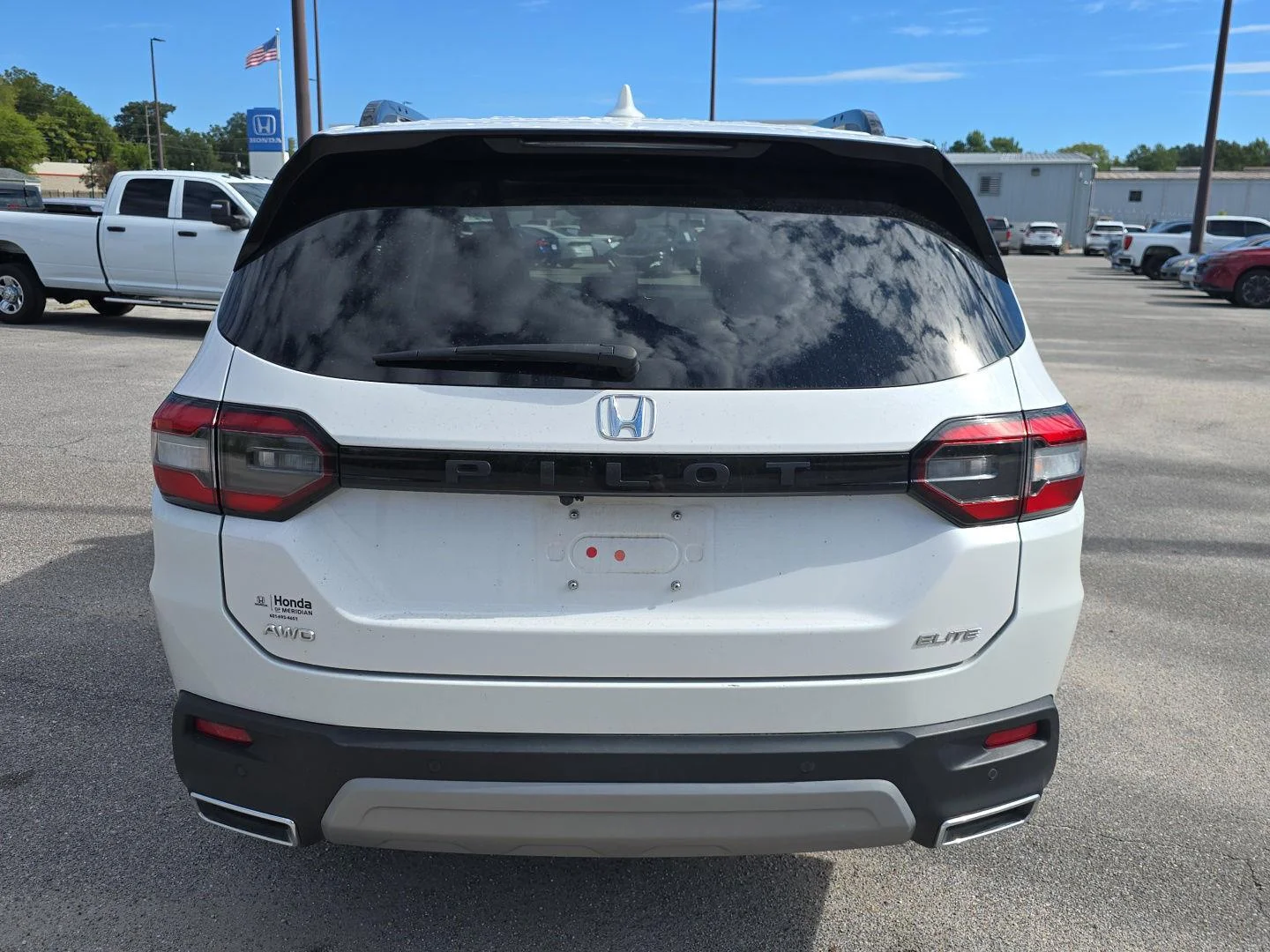Used 2025 Platinum White Pearl Honda Elite image 4