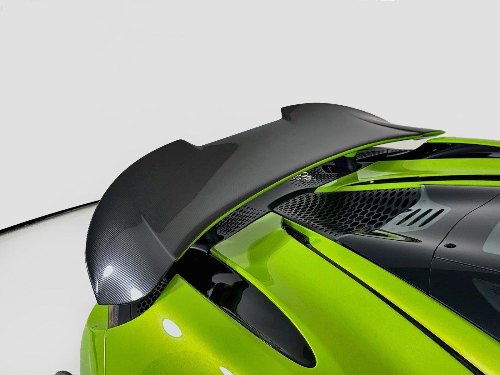 Used 2021 Lime Green McLaren Coupe image 32