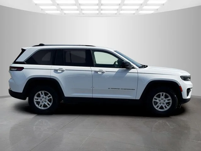 Certified Used 2024 White/off-white Jeep Laredo image 8