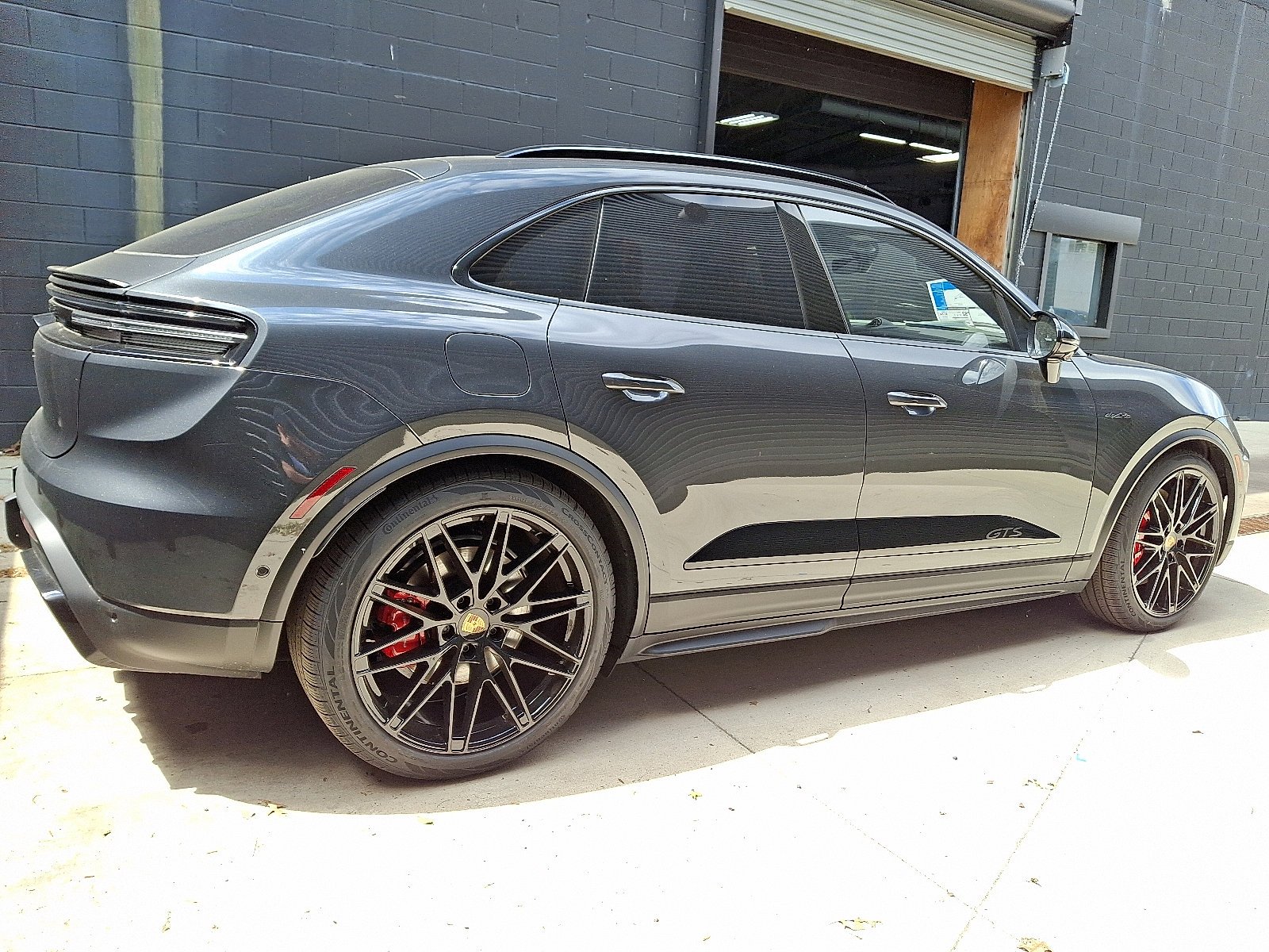 2026 Porsche Macan GTS - Photo 8