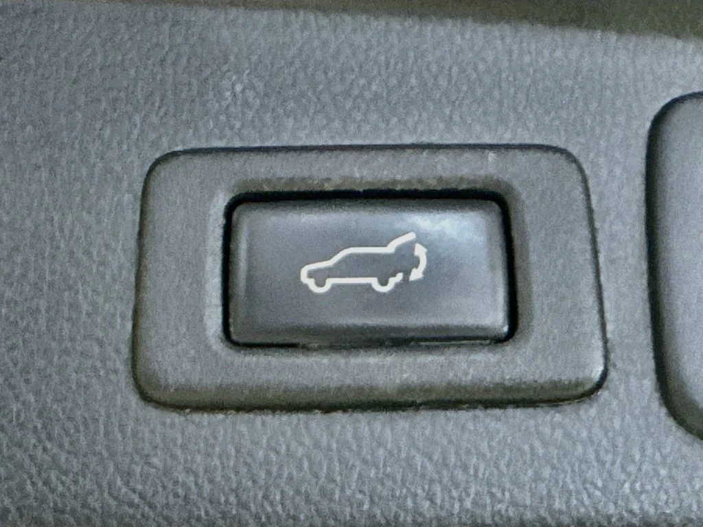 Used 2015 Silver Subaru 2.5i Touring image 32