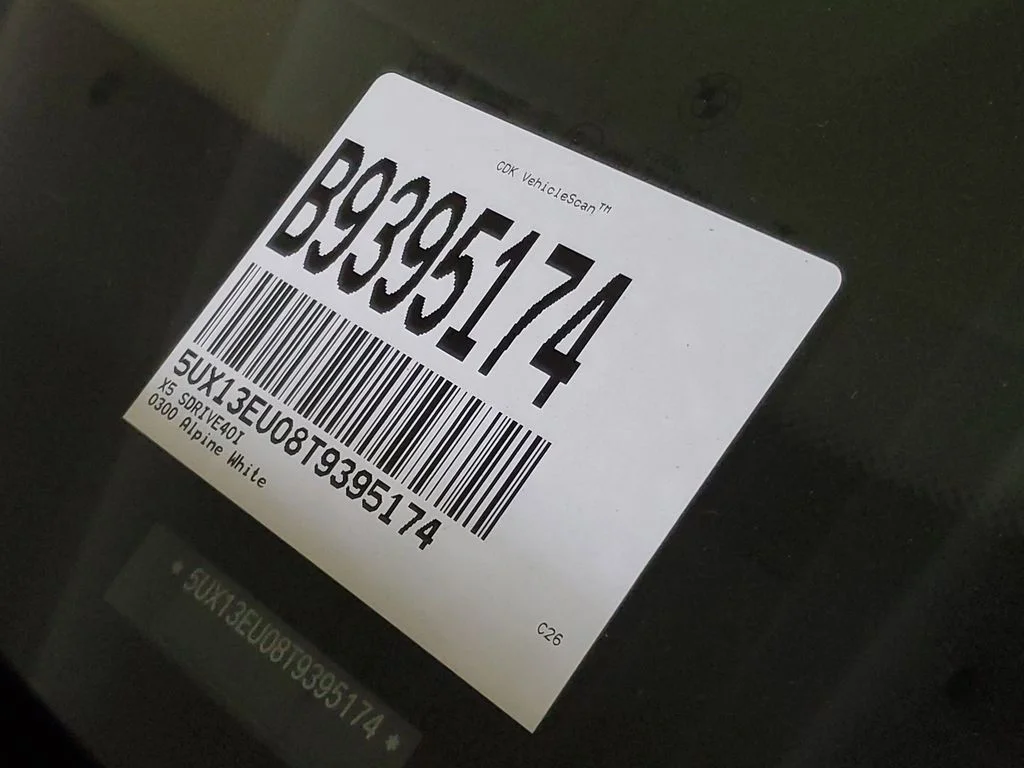 New 2026 Alpine White BMW sDrive40i image 26