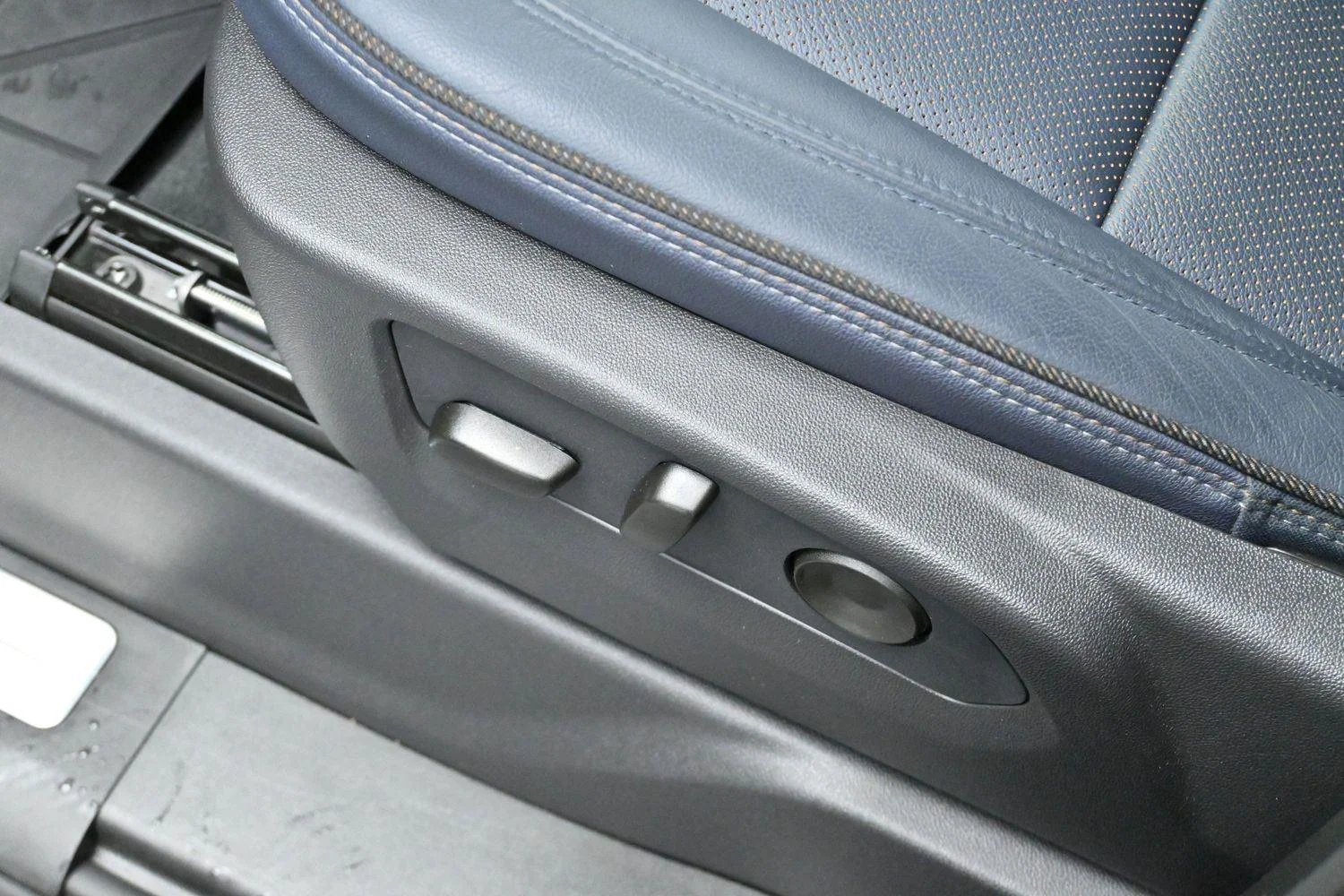Used 2026 Sterling Gray Metallic Chevrolet High Country image 15
