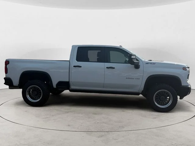 Used 2024 White Chevrolet ZR2 image 4